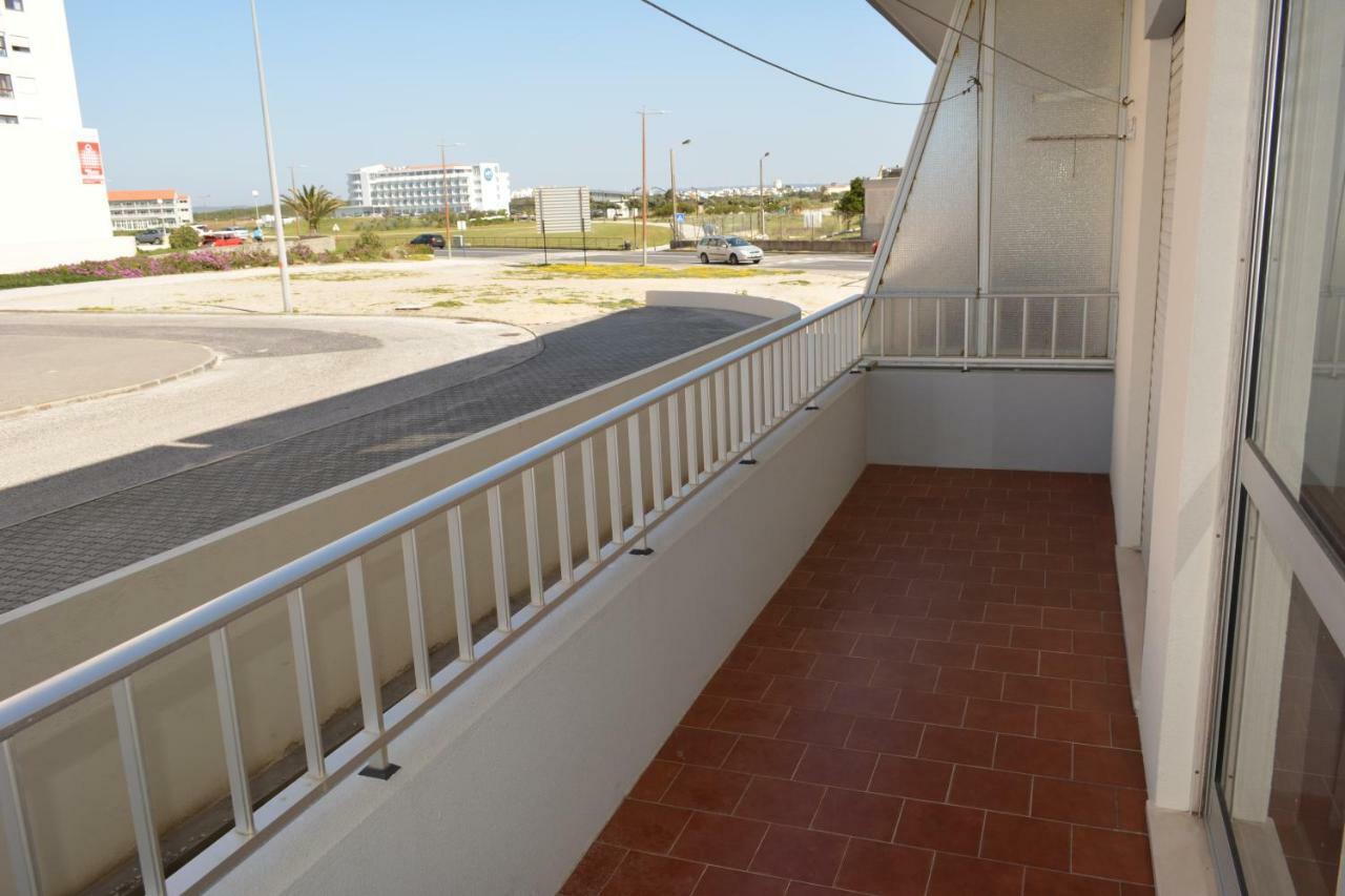 Casa Da Praia De Peniche Apartment Luaran gambar