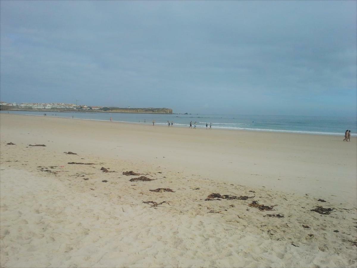 Casa Da Praia De Peniche Apartment Luaran gambar